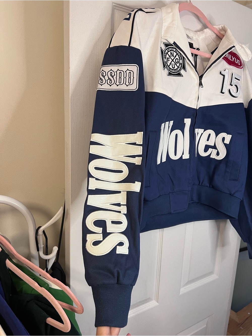 #1043 Darc Sport OnlyUs Gordon Racing Wolves Jacket 167/500 NWT S - Picture 4 of 7